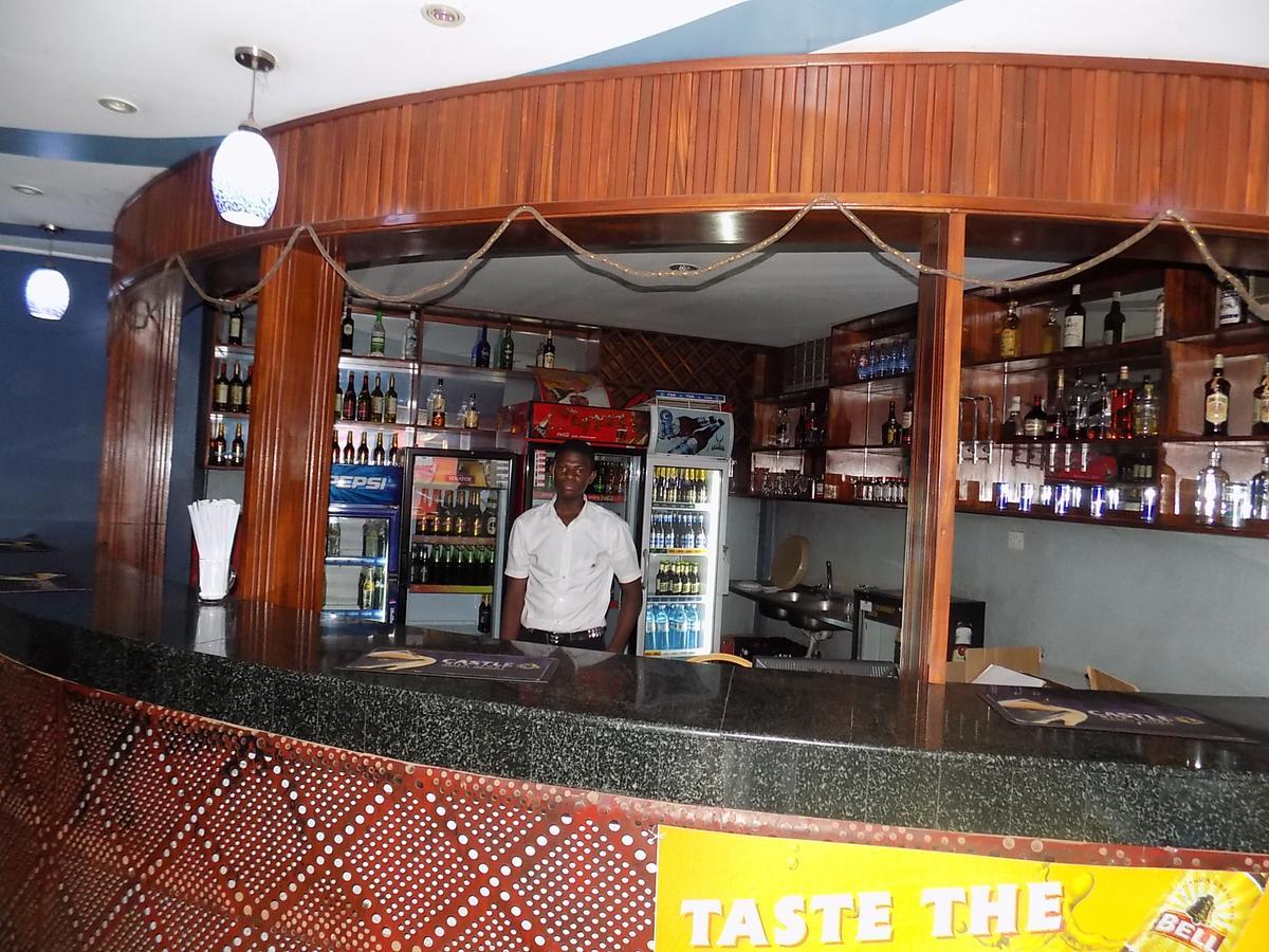 Aponye Hotel Kampala Exterior foto