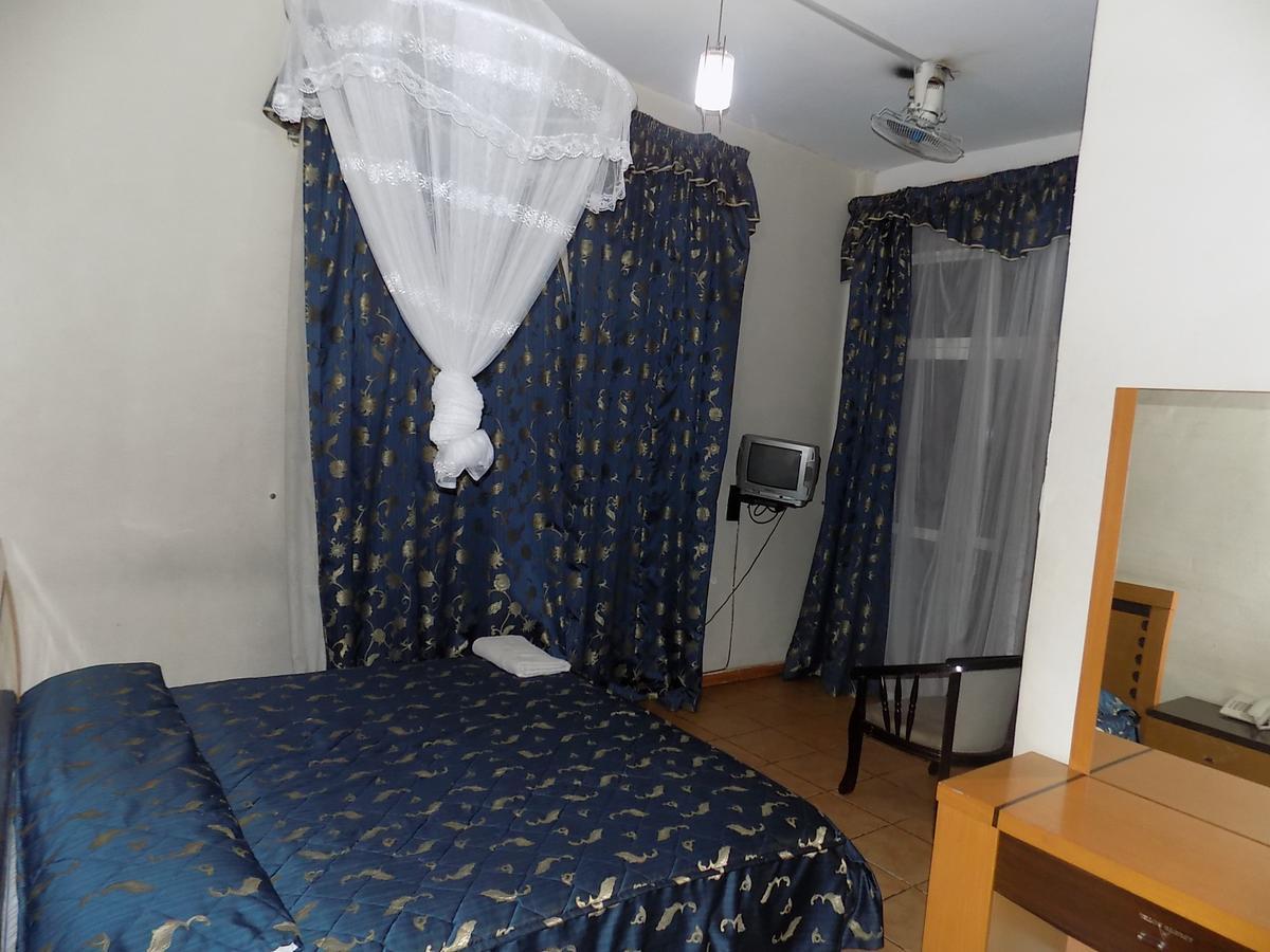 Aponye Hotel Kampala Exterior foto
